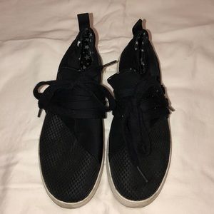 Madden Girl Prancer sneakers